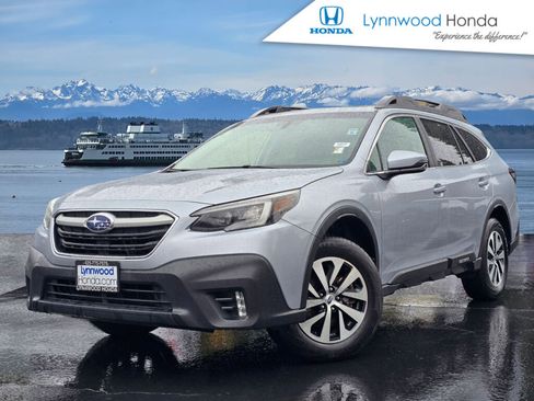 Used 2021 Subaru Outback Premium image 1