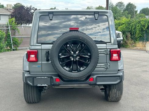 Used 2021 Jeep Wrangler Unlimited Sahara w/ Cold Weather Group AWD/4WD image 4