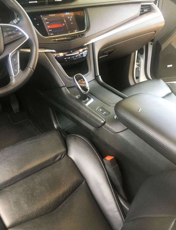 Used 2017 Cadillac XT5 Premium Luxury w/ Driver Assist Package FWD image 20