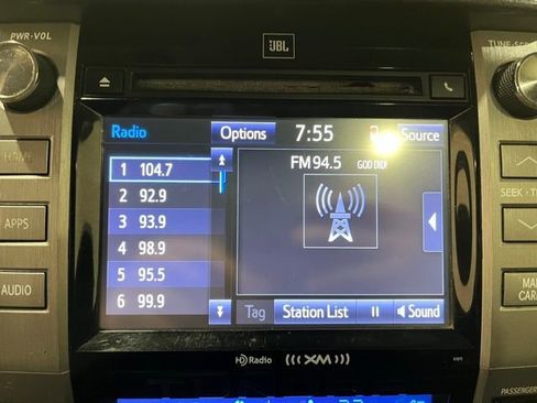 Used 2014 Toyota Tundra Limited w/ Limited Premium Package image 33