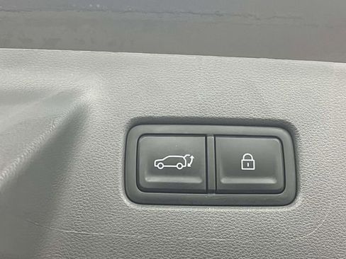 Used 2025 Hyundai Santa Fe SE FWD image 24
