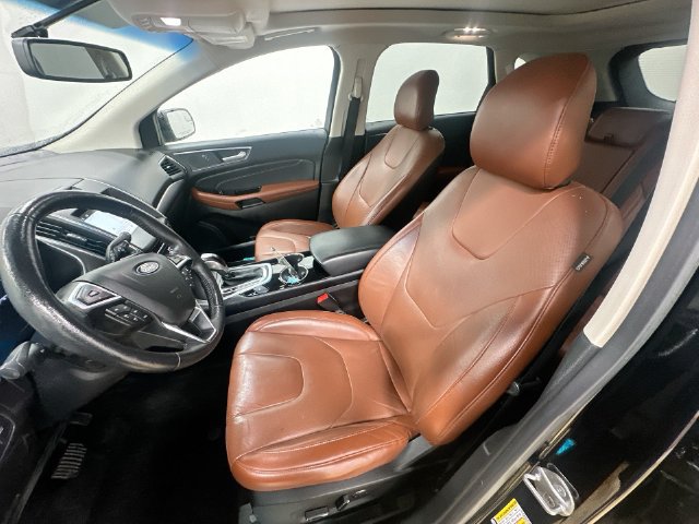 Used 2018 Ford Edge Titanium w/ Equipment Group 301A AWD/4WD image 21