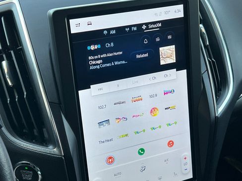 Used 2024 Ford Edge Titanium image 23