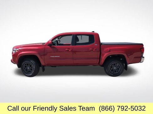 Used 2018 Toyota Tacoma SR5 image 2