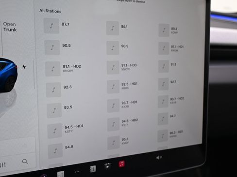 Used 2025 Tesla Model 3 Long Range image 28