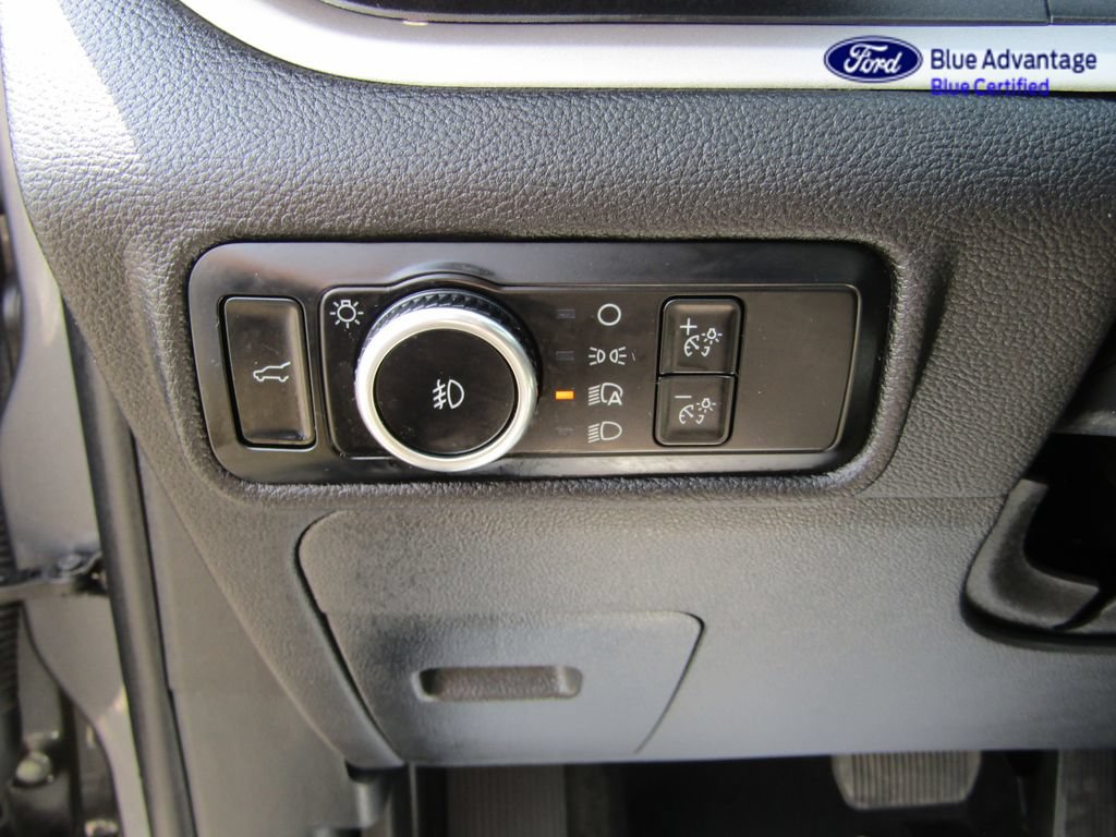 Used 2024 Ford Explorer XLT w/ Equipment Group 202A AWD/4WD image 32