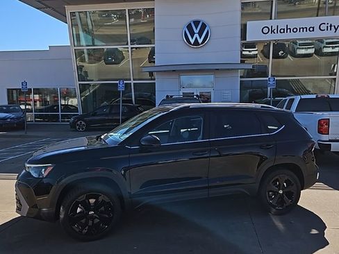 New 2026 Volkswagen Taos SEL AWD/4WD image 8