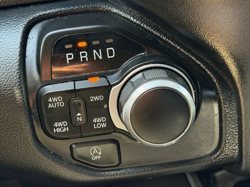 Used 2022 RAM 1500 Big Horn AWD/4WD image 40