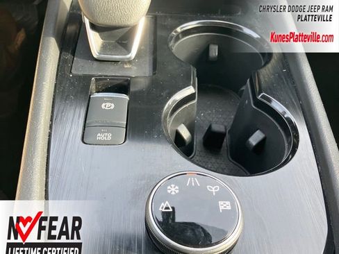 Used 2023 Nissan Rogue S image 32