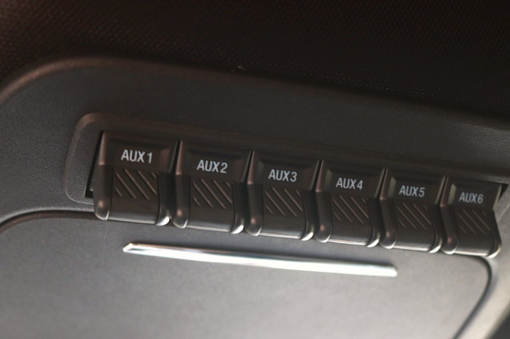 Used 2025 Ford F350 Platinum AWD/4WD image 35