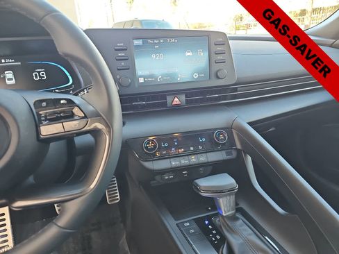 Certified 2025 Hyundai Elantra Sport FWD image 20