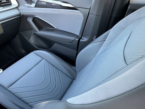 New 2025 Volkswagen Tiguan SE R-Line image 14