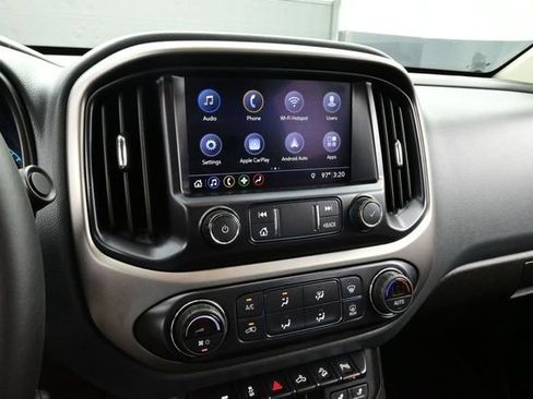 Used 2020 Chevrolet Colorado Z71 w/ Z71 Midnight Edition AWD/4WD image 10