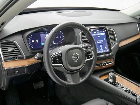 Certified 2023 Volvo XC90 B6 Core w/ Protection Package Premier AWD/4WD image 13