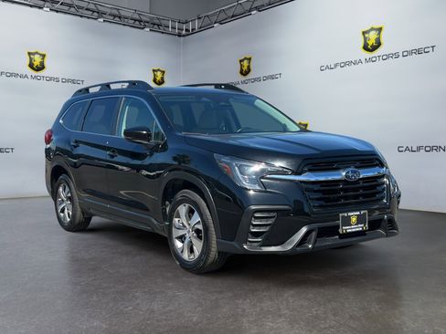 Used 2024 Subaru Ascent Premium w/ Convenience Package image 7