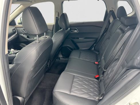 Certified 2023 Nissan Rogue Platinum w/ Platinum Premium Package image 11