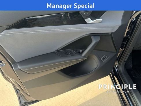 New 2025 Volkswagen Tiguan SE FWD image 23