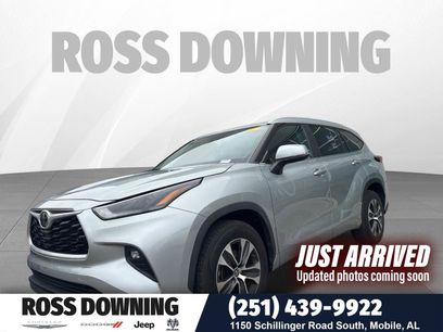 Used 2023 Toyota Highlander XLE