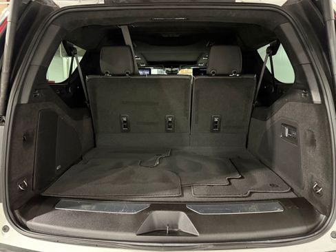Certified 2024 Cadillac Escalade ESV Premium Luxury Platinum AWD/4WD image 22