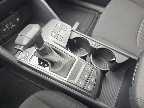 New 2026 Kia Sportage LX FWD image 16