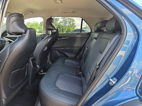 Certified 2025 Kia Niro EX w/ EX Cold Weather Package FWD image 10