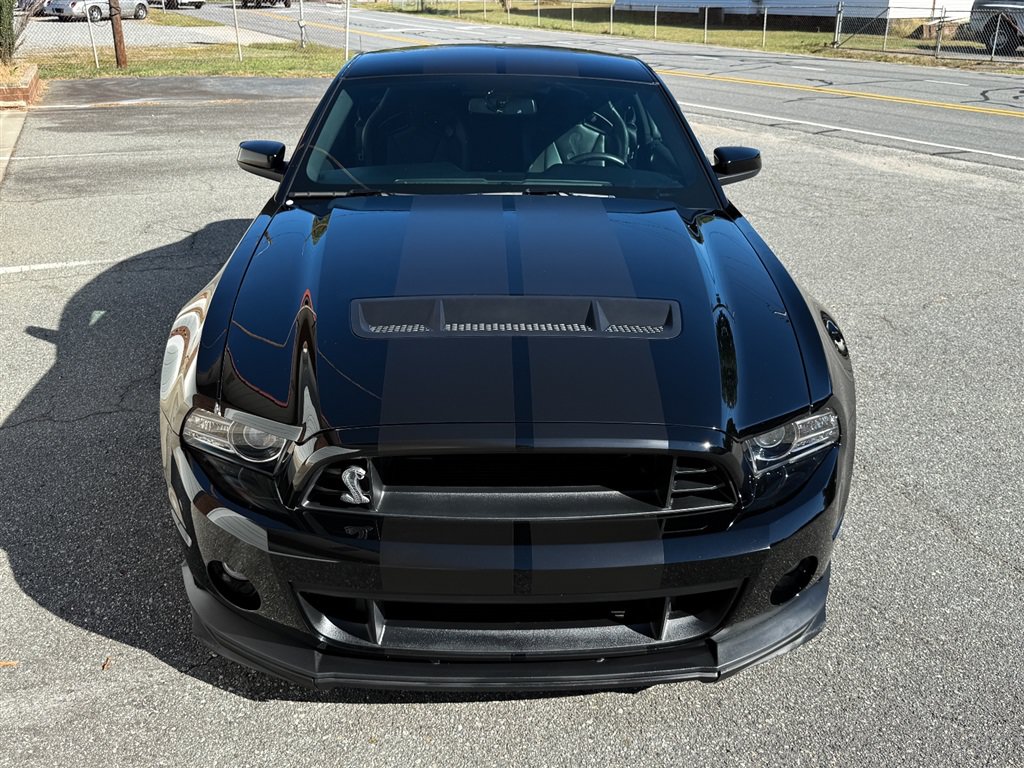 Used 2014 Ford Mustang Shelby GT500 w/ Equipment Group 821A RWD image 9