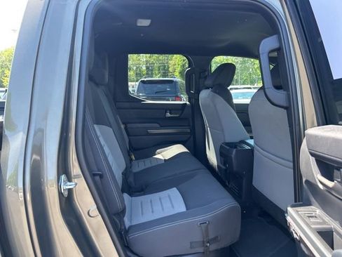 Used 2024 Toyota Tacoma TRD Off-Road AWD/4WD image 19