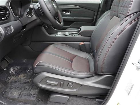 New 2026 Honda Pilot Black Edition image 11