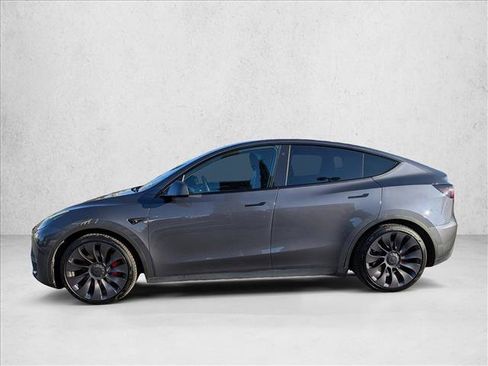 Used 2023 Tesla Model Y Performance image 9