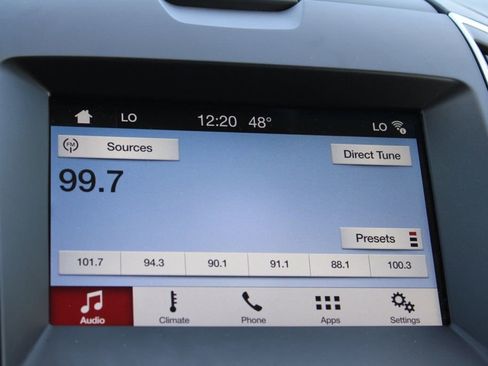 Used 2018 Ford Edge Titanium image 35