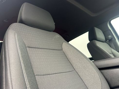 Used 2025 Chevrolet Silverado 1500 Custom image 20