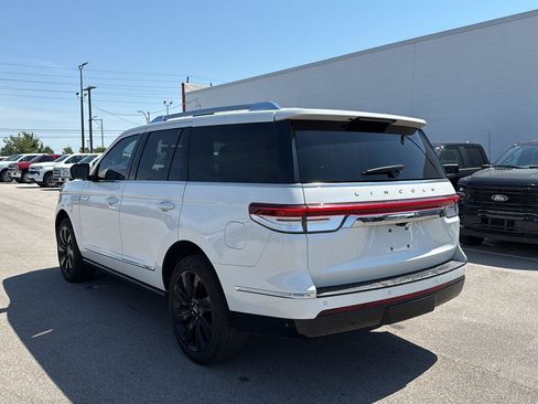 Used 2024 Lincoln Navigator Reserve w/ Equipment Group 201A AWD/4WD image 4