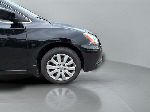Used 2015 Nissan Sentra SV FWD image 31