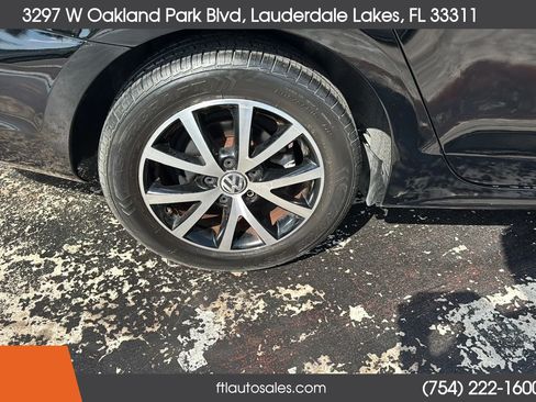 Used 2017 Volkswagen Jetta SE FWD image 16