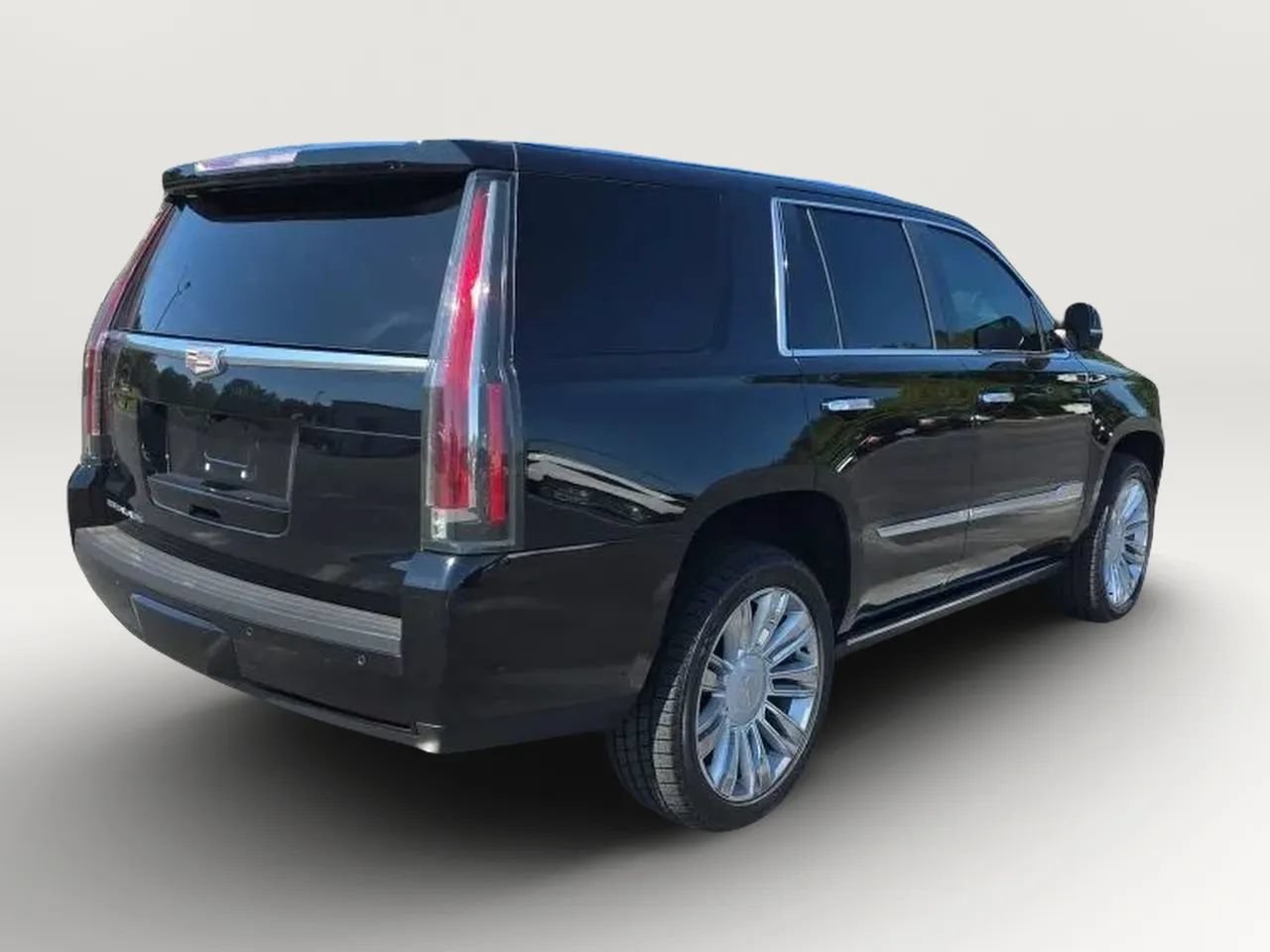 Used 2019 Cadillac Escalade Platinum AWD/4WD image 7
