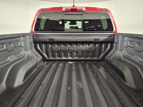 Used 2024 GMC Canyon Denali image 31