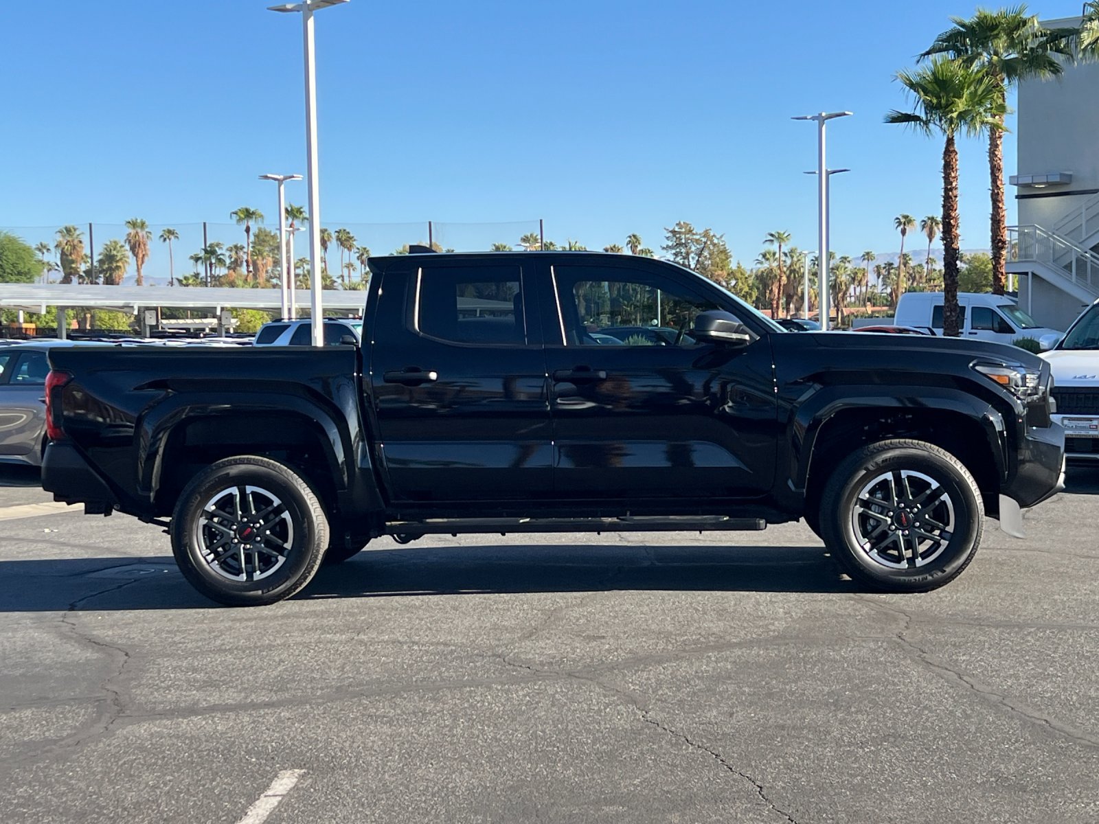 Used 2025 Toyota Tacoma SR AWD/4WD image 2