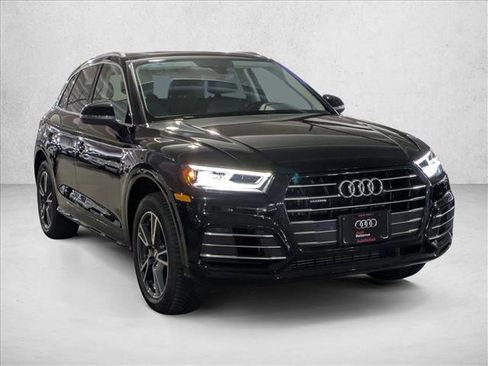 Used 2020 Audi Q5 e Premium Plus w/ Premium Plus Package image 3