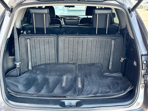 Used 2019 Toyota Highlander Plus FWD image 28