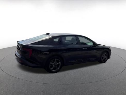 Used 2025 Kia K4 LXS image 12
