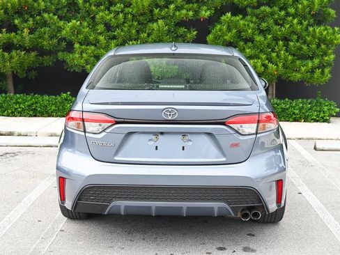 Used 2022 Toyota Corolla SE FWD image 3