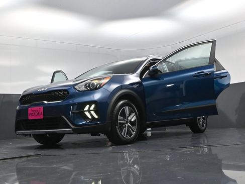 Used 2022 Kia Niro LXS FWD image 26