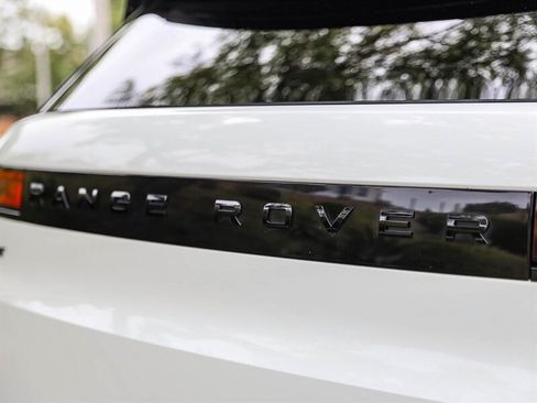 Used 2024 Land Rover Range Rover Sport Dynamic SE AWD/4WD image 15
