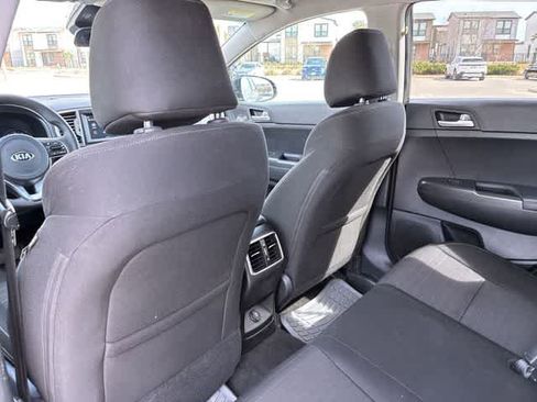 Used 2018 Kia Sportage LX w/ LX Technology Package FWD image 19