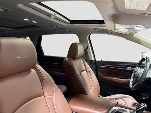 Used 2020 Buick Enclave Avenir w/ Avenir Technology Package image 30