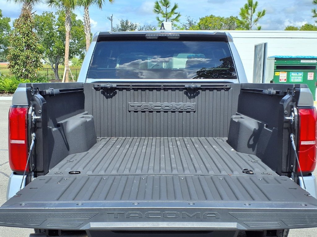 Used 2024 Toyota Tacoma SR5 AWD/4WD image 19