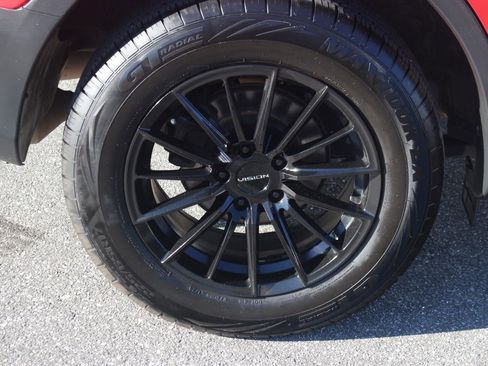 Used 2015 Toyota RAV4 LE image 30