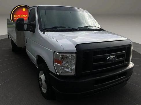 Used 2022 Ford E-350 and Econoline 350 Super Duty w/ Power Windows & Locks Group RWD image 51