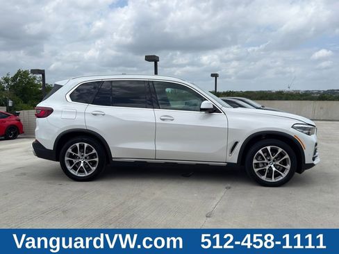 Used 2023 BMW X5 xDrive40i w/ Premium Package AWD/4WD image 4