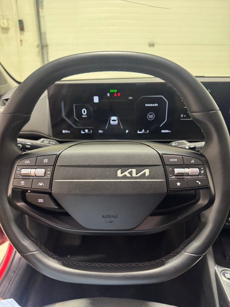 Used 2025 Kia K4 EX FWD image 15